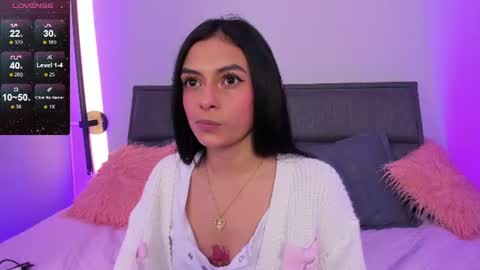 Lili petit  online show from July 15, 2026, 1:05 pm