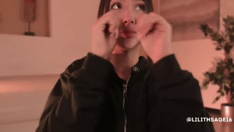 lilith_sage_ online show from November 7, 2025, 12:05 pm