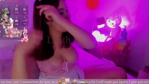 L I L I  online show from April 7, 2026, 7:03 pm