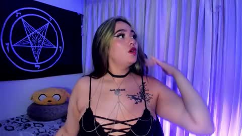 Snapshot of lilith_zenith20 chatting on December 22, 2025, 3:58 am Lilith online show from December 22, 2025, 3:58 am