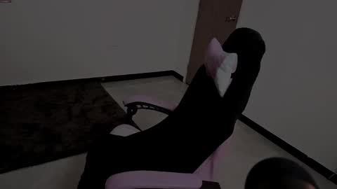 Snapshot of lilithcary chatting on November 23, 2025, 1:11 pm Lilith online show from November 23, 2025, 1:11 pm