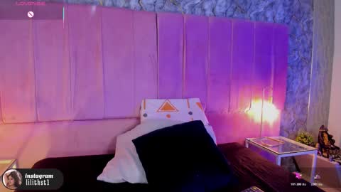 lilithcb_ online show from February 9, 2026, 8:24 pm