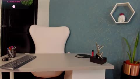 swetty lilith  online show from February 12, 2025, 1:19 am