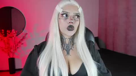 Snapshot of lilithmadness chatting on September 24, 2025, 3:21 am Lilith online show from September 24, 2025, 3:21 am