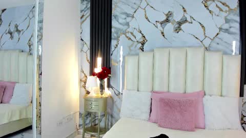 Lilith  online show from November 21, 2025, 4:44 am