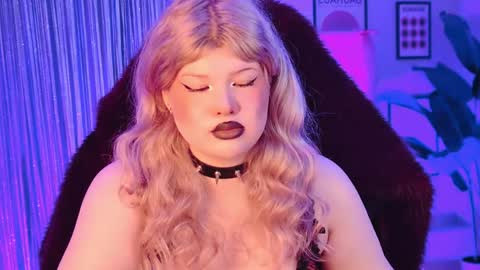 Snapshot of lilithnelson chatting on April 28, 2026, 2:27 am LilithNelson online show from April 28, 2026, 2:27 am