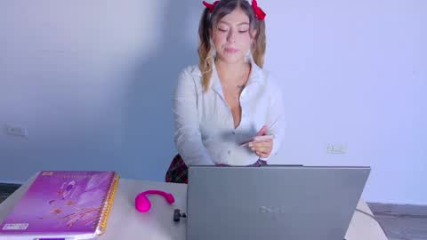 Snapshot of lilithsmiith chatting on May 13, 2026, 12:13 pm lilithsmiith online show from May 13, 2026, 12:13 pm