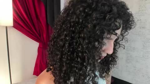 Snapshot of lilithsteinberg chatting on November 28, 2025, 7:38 pm jessi 3 online show from November 28, 2025, 7:38 pm