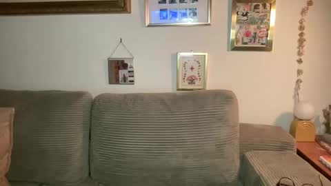 lilldaddysgirl online show from February 26, 2026, 5:06 am