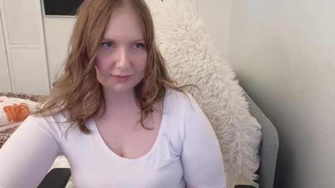 Anni online show from November 26, 2025, 11:44 am