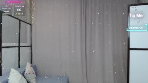 Snapshot of lillian_clark7 chatting on February 12, 2025, 7:44 am Lillian online show from February 12, 2025, 7:44 am