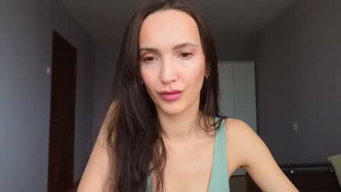 Lillian online show from February 5, 2026, 9:14 am