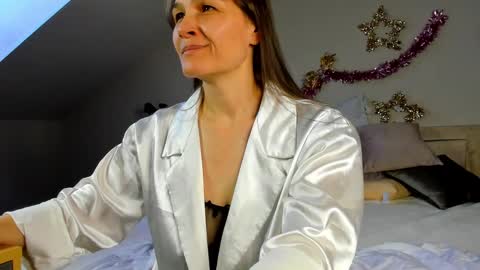 Snapshot of lillian_white1 chatting on January 24, 2025, 8:13 am lillian_white1 online show from January 24, 2025, 8:13 am