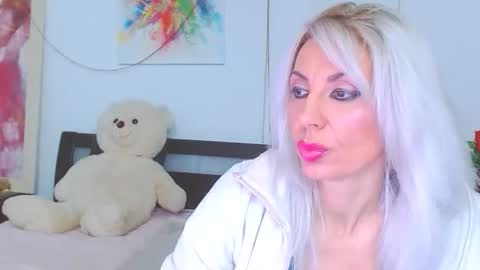 Snapshot of lillianasara chatting on February 14, 2026, 7:21 pm Lara online show from February 14, 2026, 7:21 pm