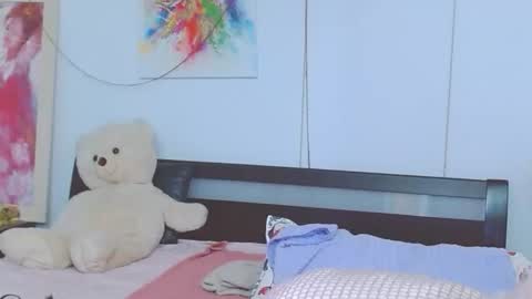 Snapshot of lillianasara chatting on February 20, 2026, 1:02 am Lara online show from February 20, 2026, 1:02 am