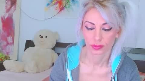 Snapshot of lillianasara chatting on March 8, 2026, 10:57 pm Lara online show from March 8, 2026, 10:57 pm