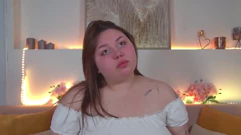 LillianHaig online show from February 17, 2025, 6:37 pm