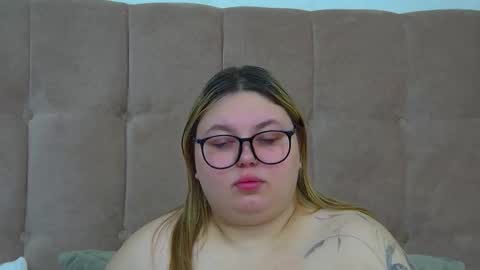 LillianHaig online show from February 25, 2026, 6:28 pm