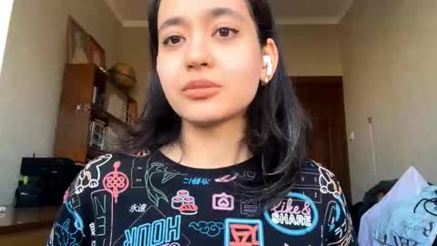 Snapshot of lillieborbon chatting on November 17, 2025, 8:09 am lillieborbon online show from November 17, 2025, 8:09 am