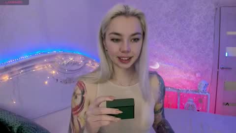 LilliMoore online show from January 17, 2026, 11:41 pm