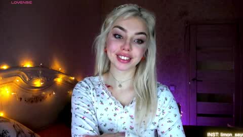 LilliMoore online show from April 5, 2026, 11:24 pm