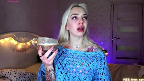 LilliMoore online show from May 19, 2026, 11:44 pm