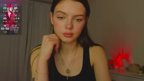 Snapshot of lillly_meow_ chatting on April 13, 2026, 6:57 pm Lilia online show from April 13, 2026, 6:57 pm