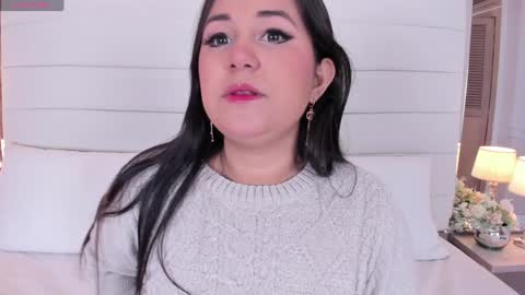 Lizeth follow me in my igimlilycute 3 online show from January 12, 2025, 3:49 am