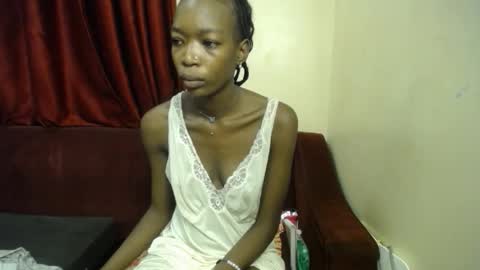 Snapshot of lilly_freak chatting on March 2, 2026, 1:19 am Des online show from March 2, 2026, 1:19 am