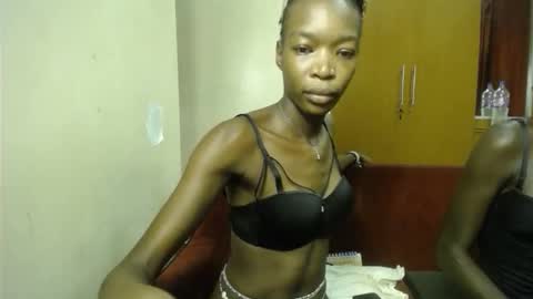 Snapshot of lilly_freak chatting on March 13, 2026, 7:42 pm Des online show from March 13, 2026, 7:42 pm