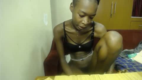 Snapshot of lilly_freak chatting on March 19, 2026, 7:12 am Des online show from March 19, 2026, 7:12 am