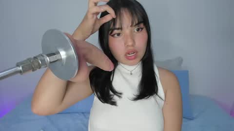 Snapshot of lilly_kinky chatting on January 31, 2025, 2:48 am Lilly  online show from January 31, 2025, 2:48 am