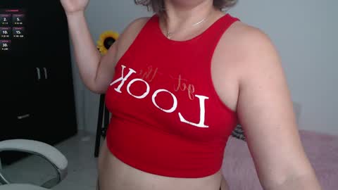 Snapshot of lilly_milf chatting on February 11, 2025, 12:16 pm Lilly online show from February 11, 2025, 12:16 pm