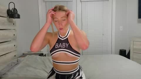 Snapshot of lillybabyxo chatting on December 23, 2025, 3:48 am Lilly Baby Xo online show from December 23, 2025, 3:48 am