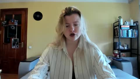 Lilly Depp online show from April 25, 2026, 10:18 am