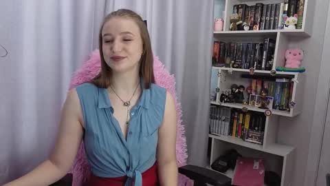 LillyFan X online show from October 12, 2025, 4:44 am