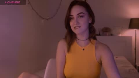 Snapshot of lillyfarey chatting on September 19, 2025, 6:52 pm LillyFarey online show from September 19, 2025, 6:52 pm