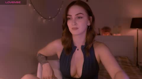 Snapshot of lillyfarey chatting on September 25, 2025, 4:32 pm LillyFarey online show from September 25, 2025, 4:32 pm