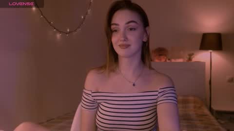 Snapshot of lillyfarey chatting on October 8, 2025, 7:33 pm LillyFarey online show from October 8, 2025, 7:33 pm