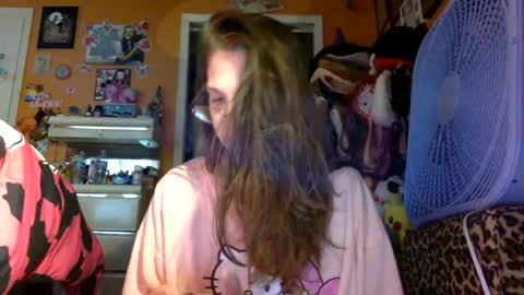hi guys im back on here 3 online show from August 2, 2026, 8:51 pm