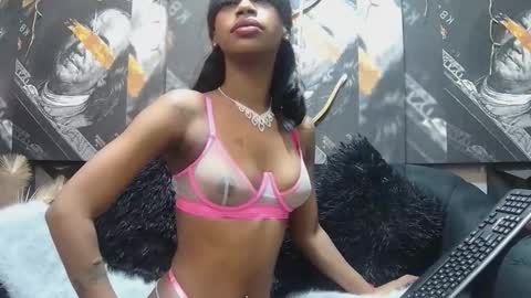 lilmissbaddiexxx online show from May 30, 2026, 7:00 pm