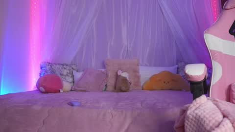 Lilou online show from March 30, 2026, 11:55 am