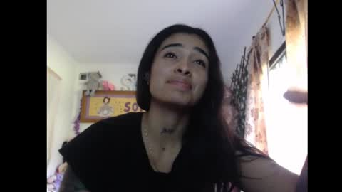 lil palacio online show from December 5, 2024, 1:38 pm