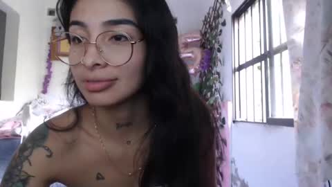 lil palacio online show from December 13, 2024, 8:04 pm