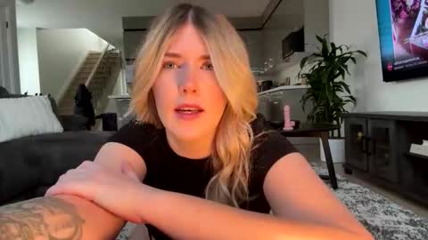 Ava online show from March 26, 2026, 1:38 pm