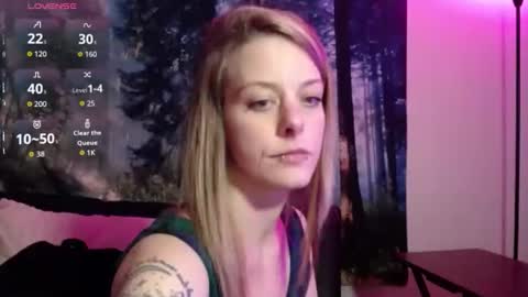 Snapshot of lilsirenluna chatting on May 25, 2026, 4:07 am Luna online show from May 25, 2026, 4:07 am