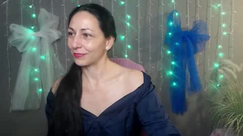 lilugrants online show from November 19, 2025, 7:58 pm