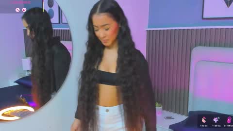  lily  online show from October 26, 2025, 5:02 am