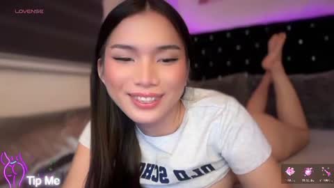 Snapshot of lily_ash chatting on June 20, 2026, 7:49 pm Lily- DONT FORGET TO FOLLOW ME HERE online show from June 20, 2026, 7:49 pm