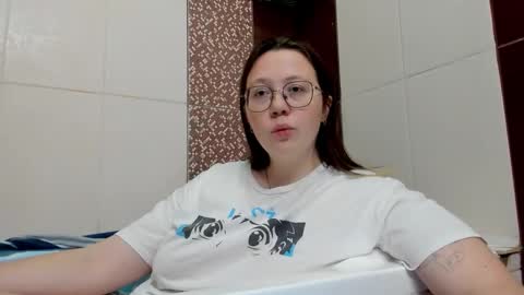 Lily Chays online show from October 12, 2025, 6:29 pm